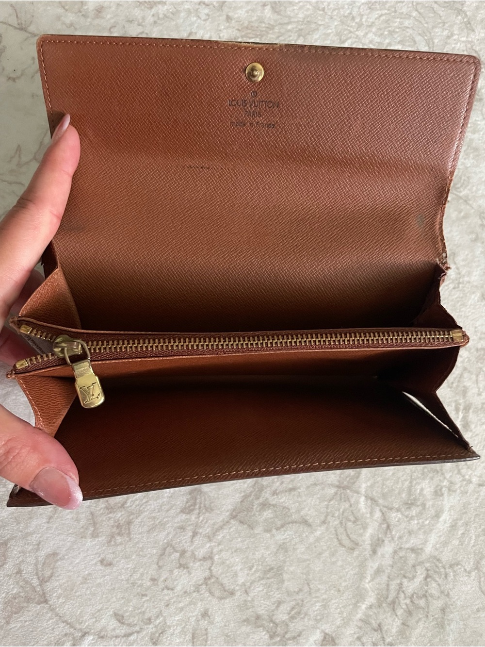 Louis Vuitton Monogram Sarah Long Wallet - Picture 8 of 16